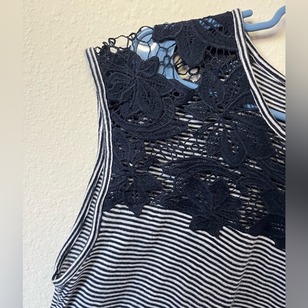 LOFT striped lace trim top, size M - Picture 4 of 5